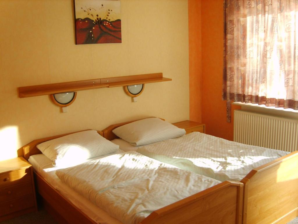 Hotel-Garni "Hof Von Hannover" ヴィットムント 部屋 写真