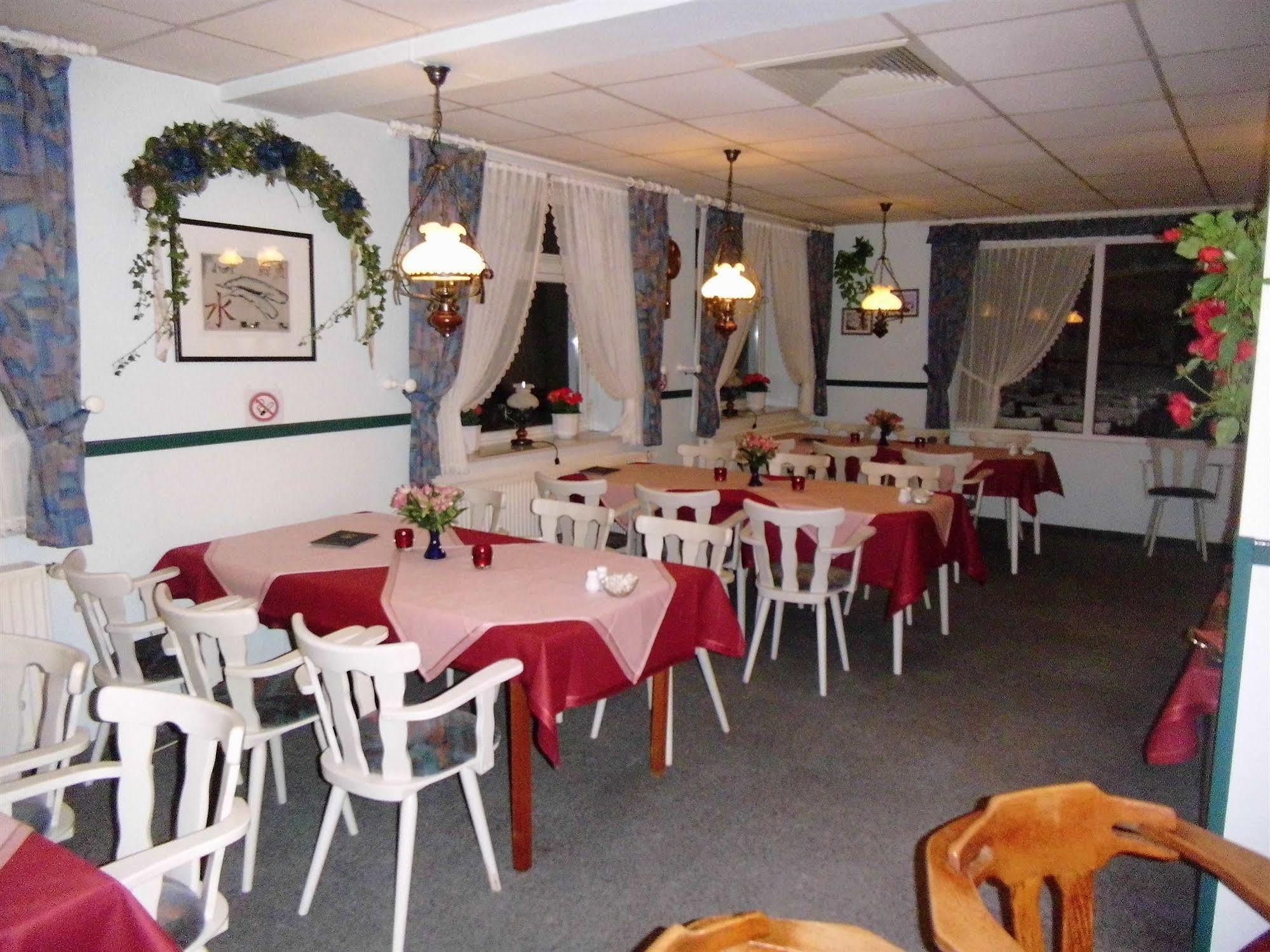 Hotel-Garni "Hof Von Hannover" ヴィットムント エクステリア 写真