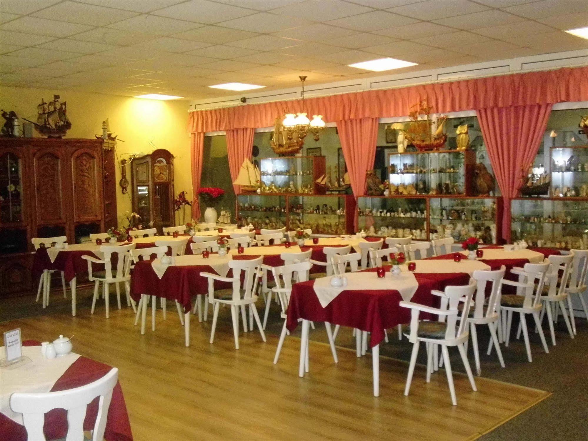 Hotel-Garni "Hof Von Hannover" ヴィットムント エクステリア 写真